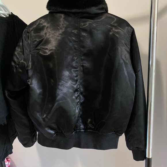 Vintage Black jacket with fur - Picture 2 of 3